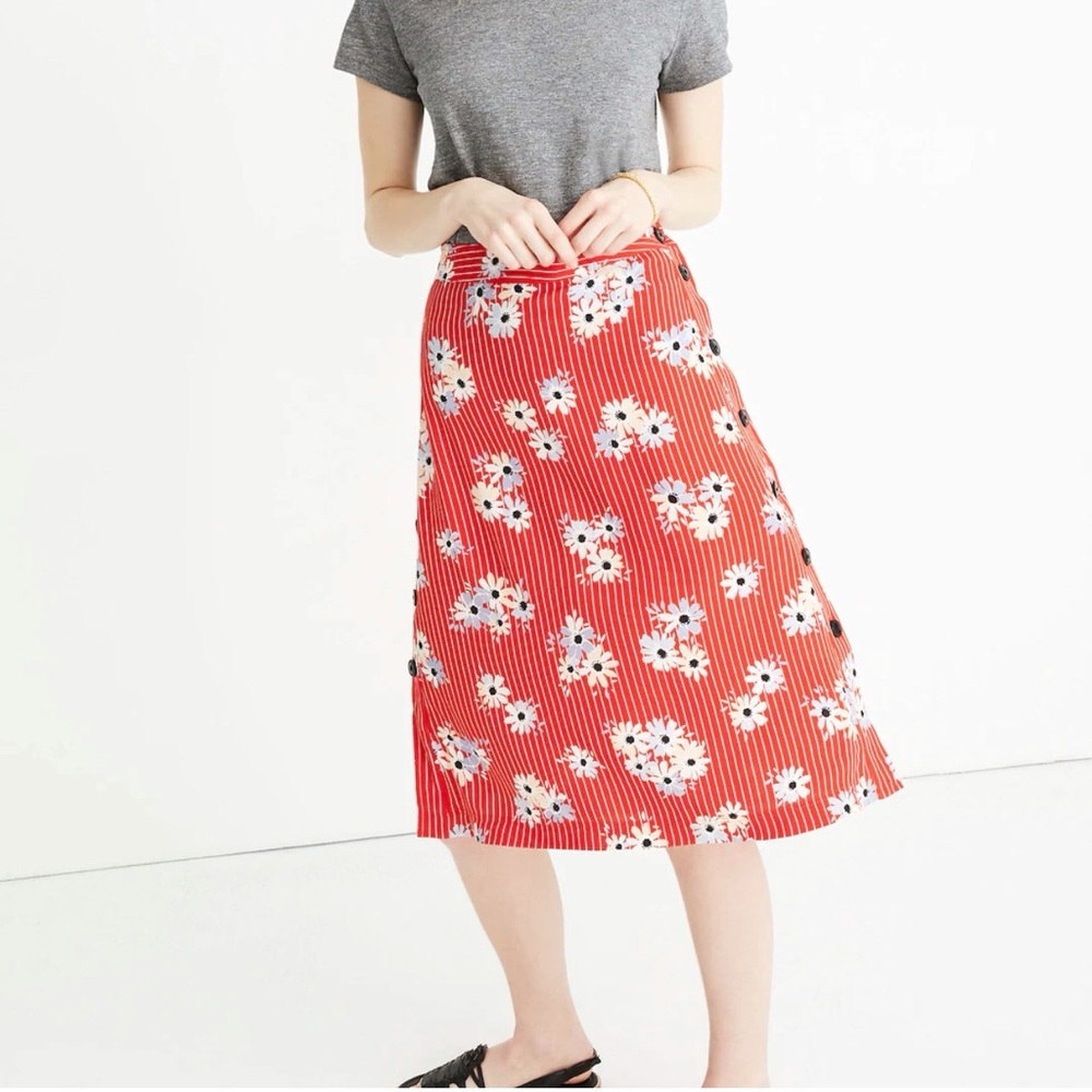 Madewell Side-Button Skirt in Daisy Society Red Pinstripe Coastal Prairiecore-14